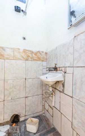 Casa para alugar com 40m², 1 quarto e sem vaga Casa para alugar com 40m², 1 quarto e sem vagaBanheiro