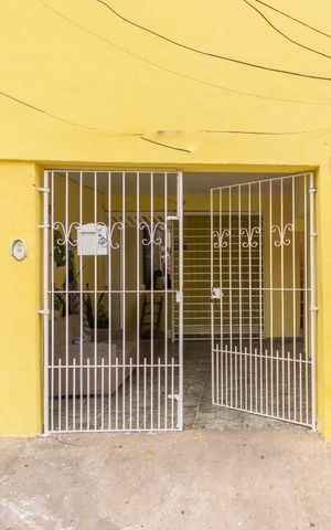 Casa para alugar com 40m², 1 quarto e sem vaga Casa para alugar com 40m², 1 quarto e sem vagaFachada