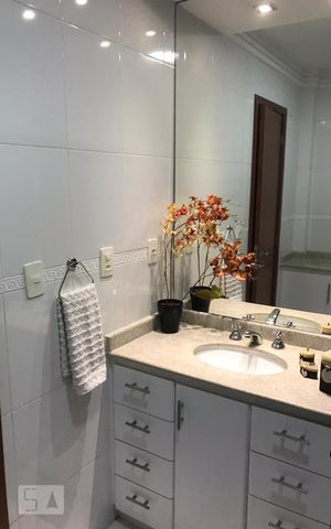 Apartamento à venda com 160m², 3 quartos e 2 vagas Apartamento à venda com 160m², 3 quartos e 2 vagasBanheiro Social