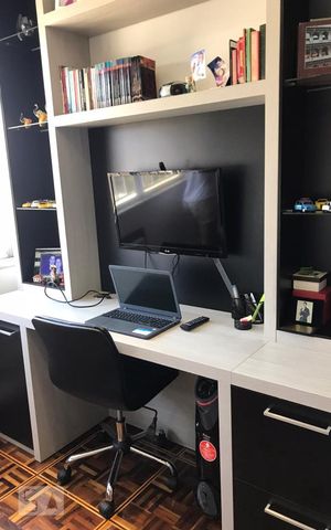 Apartamento à venda com 160m², 3 quartos e 2 vagas Apartamento à venda com 160m², 3 quartos e 2 vagasEscritório
