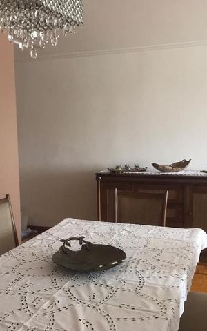 Apartamento à venda com 160m², 3 quartos e 2 vagas Apartamento à venda com 160m², 3 quartos e 2 vagasSala de jantar