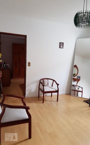 Casa à venda com 180m², 2 quartos e 5 vagas