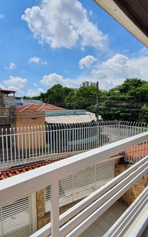 Casa à venda com 180m², 2 quartos e 5 vagas Casa à venda com 180m², 2 quartos e 5 vagasSacada