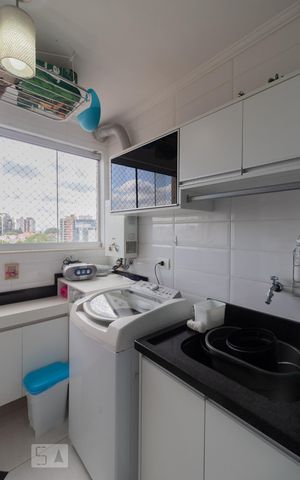 Apartamento à venda com 74m², 3 quartos e 2 vagas Apartamento à venda com 74m², 3 quartos e 2 vagasÁrea de Serviço