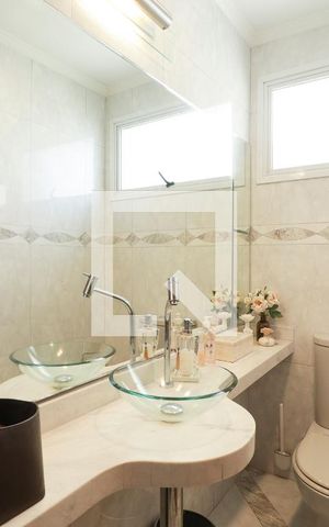 Apartamento à venda com 330m², 3 quartos e 4 vagas Apartamento à venda com 330m², 3 quartos e 4 vagasLavabo