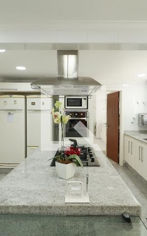 Apartamento à venda com 330m², 3 quartos e 4 vagas Apartamento à venda com 330m², 3 quartos e 4 vagasCozinha