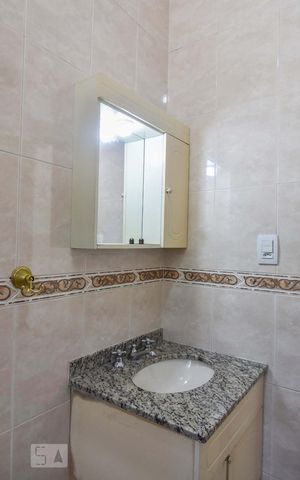 Casa à venda com 175m², 4 quartos e 2 vagas Casa à venda com 175m², 4 quartos e 2 vagasBanheiro 03