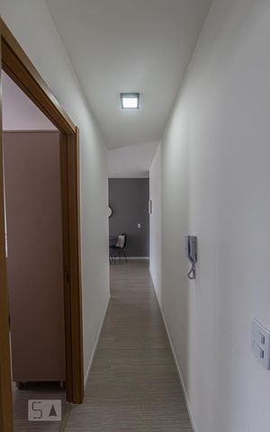 Apartamento à venda com 47m², 2 quartos e 1 vaga Apartamento à venda com 47m², 2 quartos e 1 vagaCorredor