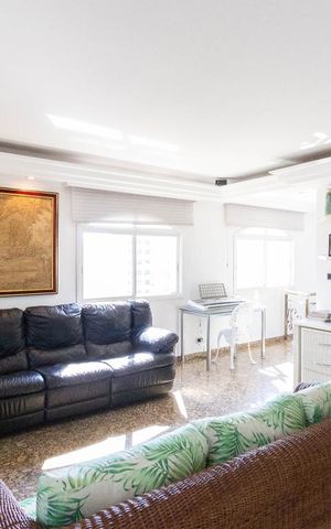 Apartamento à venda com 425m², 4 quartos e 7 vagas Apartamento à venda com 425m², 4 quartos e 7 vagasSala