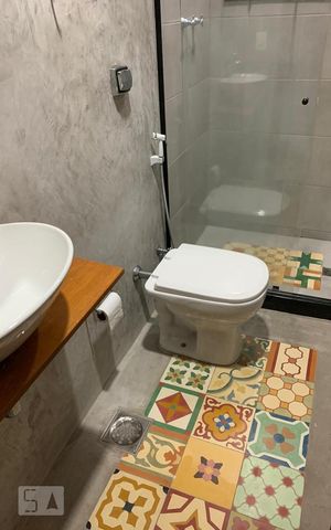 Casa de condomínio à venda com 180m², 4 quartos e sem vaga Casa de condomínio à venda com 180m², 4 quartos e sem vagaBanheiro 2