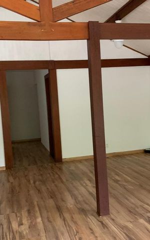 Casa de condomínio à venda com 180m², 4 quartos e sem vaga Casa de condomínio à venda com 180m², 4 quartos e sem vagaSala