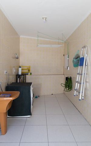 Casa à venda com 175m², 2 quartos e 2 vagas Casa à venda com 175m², 2 quartos e 2 vagasÁrea de Serviço