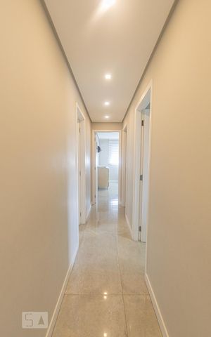 Apartamento à venda com 180m², 4 quartos e 3 vagas Apartamento à venda com 180m², 4 quartos e 3 vagasCorredor