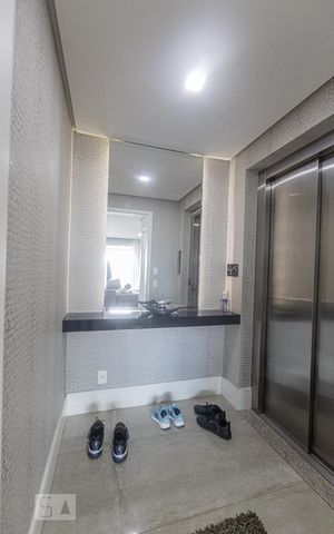 Apartamento à venda com 180m², 4 quartos e 3 vagas Apartamento à venda com 180m², 4 quartos e 3 vagasHall de Entrada