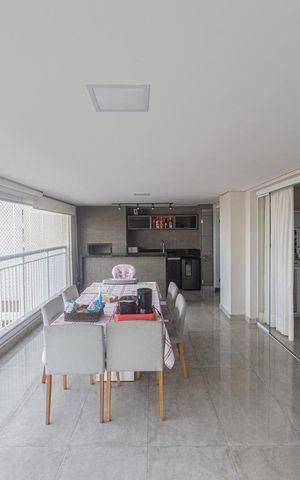 Apartamento à venda com 180m², 4 quartos e 3 vagas Apartamento à venda com 180m², 4 quartos e 3 vagasVaranda gourmet