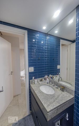 Apartamento à venda com 180m², 4 quartos e 3 vagas Apartamento à venda com 180m², 4 quartos e 3 vagasBanheiro Suite 2
