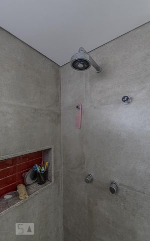 Apartamento à venda com 180m², 4 quartos e 3 vagas Apartamento à venda com 180m², 4 quartos e 3 vagasBanheiro da Suite 3