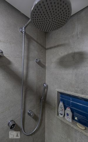 Apartamento à venda com 180m², 4 quartos e 3 vagas Apartamento à venda com 180m², 4 quartos e 3 vagasBanheiro Suite 2