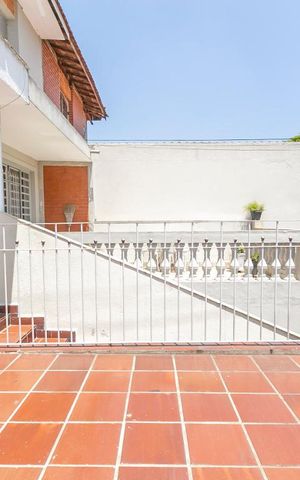 Casa para alugar com 140m², 2 quartos e 2 vagasVaranda