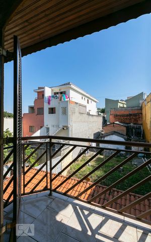 Casa para alugar com 138m², 3 quartos e 5 vagasSuíte - Varanda