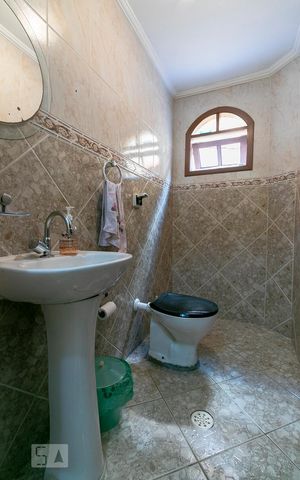 Casa para alugar com 138m², 3 quartos e 5 vagasSala - Lavabo