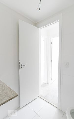 Apartamento à venda com 66m², 2 quartos e 1 vagaBanheiro 2