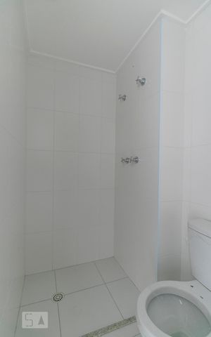 Apartamento à venda com 66m², 2 quartos e 1 vagaSuíte - Banheiro