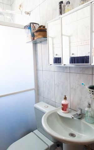 Casa à venda com 174m², 4 quartos e 2 vagasBanheiro