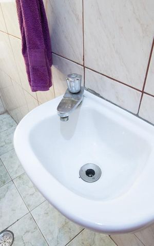 Casa à venda com 174m², 4 quartos e 2 vagasBanheiro