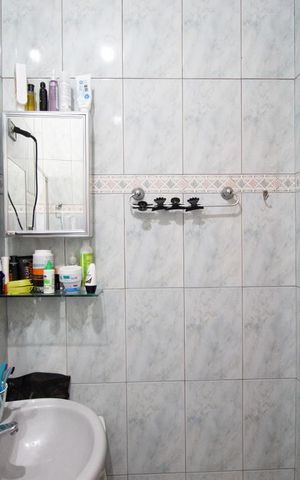 Casa à venda com 174m², 4 quartos e 2 vagasBanheiro