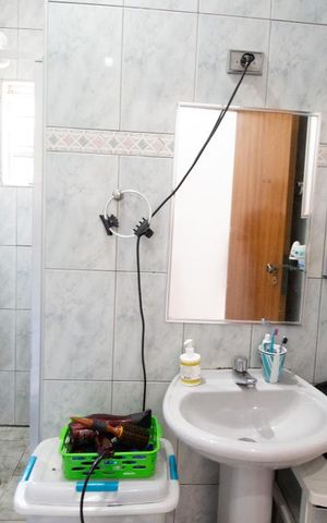 Casa à venda com 174m², 4 quartos e 2 vagasBanheiro
