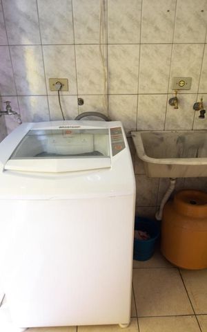 Casa à venda com 174m², 4 quartos e 2 vagasLavanderia