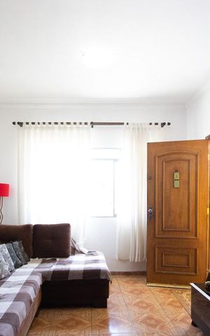 Casa à venda com 174m², 4 quartos e 2 vagasSala