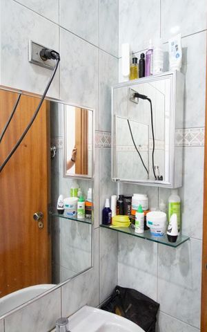 Casa à venda com 174m², 4 quartos e 2 vagasBanheiro