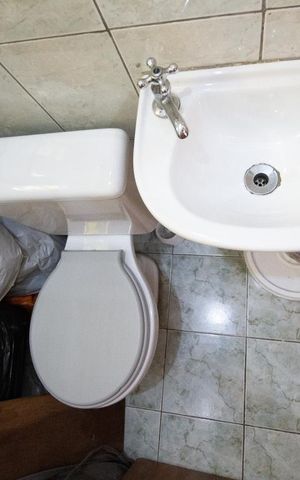Casa à venda com 174m², 4 quartos e 2 vagasBanheiro