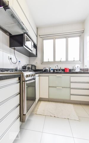 Apartamento à venda com 98m², 2 quartos e 1 vaga Apartamento à venda com 98m², 2 quartos e 1 vagaCozinha