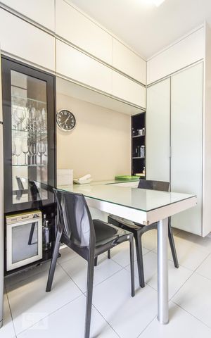 Apartamento à venda com 98m², 2 quartos e 1 vaga Apartamento à venda com 98m², 2 quartos e 1 vagaCozinha