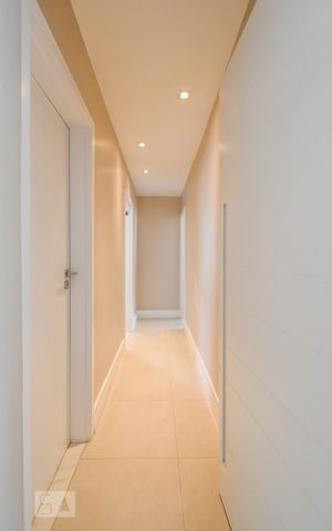 Apartamento à venda com 98m², 2 quartos e 1 vaga Apartamento à venda com 98m², 2 quartos e 1 vagaCorredor
