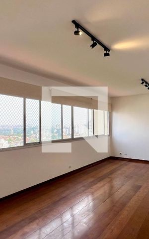 Apartamento à venda com 126m², 4 quartos e 2 vagas Apartamento à venda com 126m², 4 quartos e 2 vagasSala
