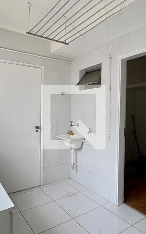 Apartamento à venda com 126m², 4 quartos e 2 vagas Apartamento à venda com 126m², 4 quartos e 2 vagasÁrea de Serviço