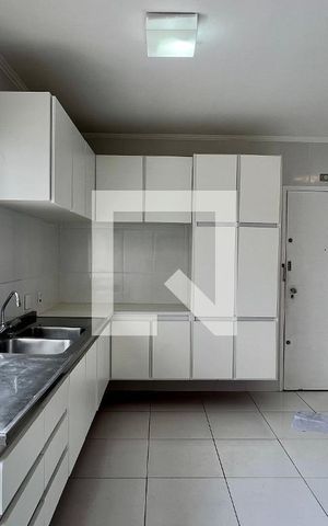 Apartamento à venda com 126m², 4 quartos e 2 vagas Apartamento à venda com 126m², 4 quartos e 2 vagasCozinha
