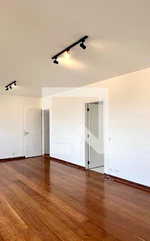 Apartamento à venda com 126m², 4 quartos e 2 vagas Apartamento à venda com 126m², 4 quartos e 2 vagasSala
