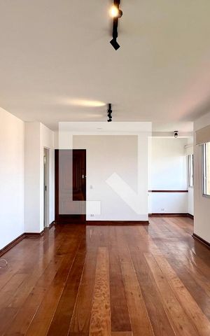 Apartamento à venda com 126m², 4 quartos e 2 vagas Apartamento à venda com 126m², 4 quartos e 2 vagasSala