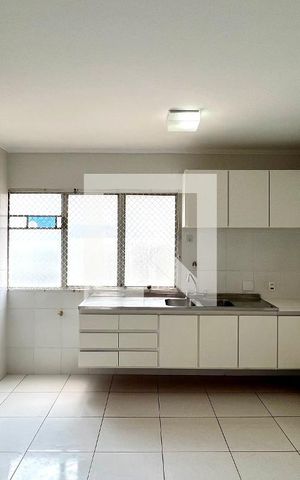 Apartamento à venda com 126m², 4 quartos e 2 vagas Apartamento à venda com 126m², 4 quartos e 2 vagasCozinha