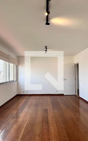 Apartamento à venda com 126m², 4 quartos e 2 vagas Apartamento à venda com 126m², 4 quartos e 2 vagasSala
