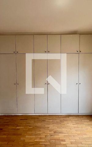 Apartamento à venda com 126m², 4 quartos e 2 vagas Apartamento à venda com 126m², 4 quartos e 2 vagasSuíte