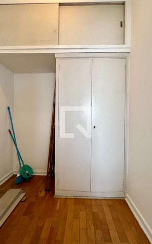 Apartamento à venda com 126m², 4 quartos e 2 vagas Apartamento à venda com 126m², 4 quartos e 2 vagasQuarto de Serviço