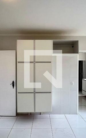 Apartamento à venda com 126m², 4 quartos e 2 vagas Apartamento à venda com 126m², 4 quartos e 2 vagasCozinha