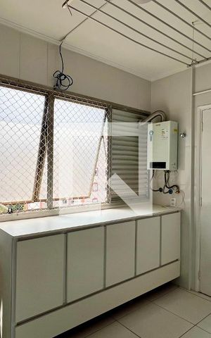 Apartamento à venda com 126m², 4 quartos e 2 vagas Apartamento à venda com 126m², 4 quartos e 2 vagasÁrea de Serviço