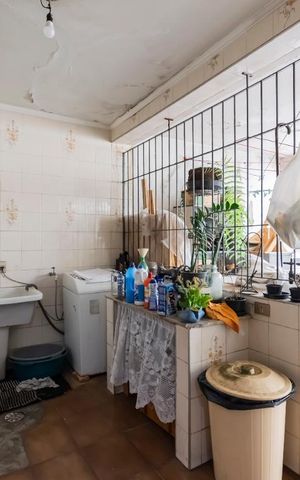 Casa à venda com 295m², 3 quartos e 2 vagas1o. Andar - Área de serviço